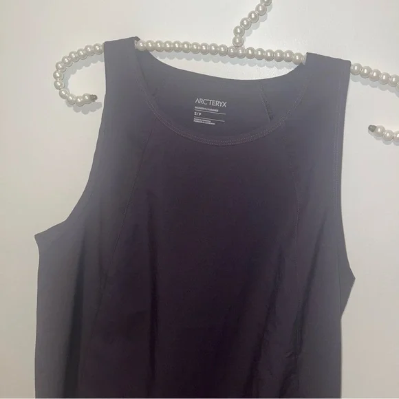Arc’Teryx Tank Top - Picture 3 of 4